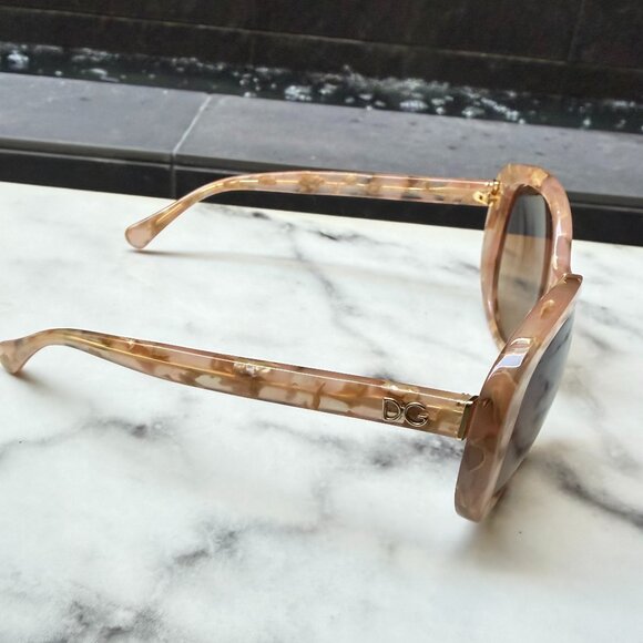 Dolce & Gabbana Sunglasses Pearl Havana Cream Acetate Brown Lenses Full Set NWOT - Picture 4 of 9